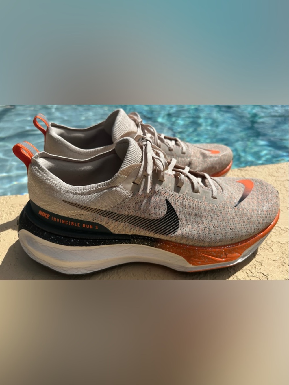 Nike ZoomX Invincible Run 3 Oatmeal Safety Orange Running Shoes Size 14 in VGC